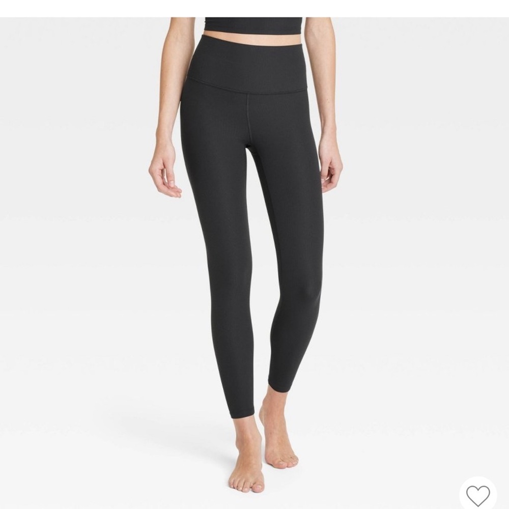 All in Motion Black Seamless 7/8” Leggings  NWT Size Large